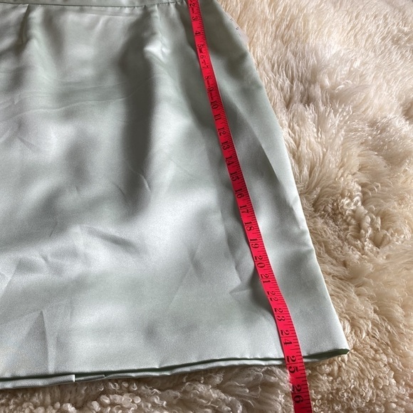 Light pastel green satin feel skirt size 10 - Picture 7 of 7